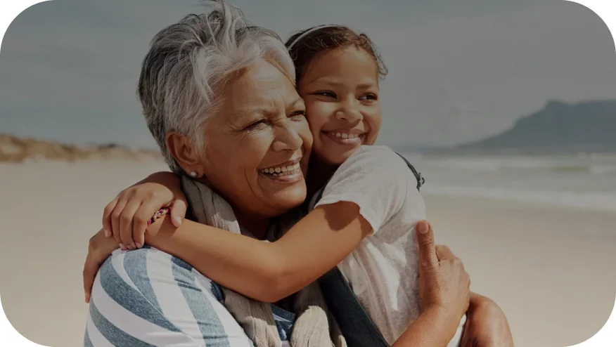 Una bambina e la sua mamma nel loro viaggio per stomia